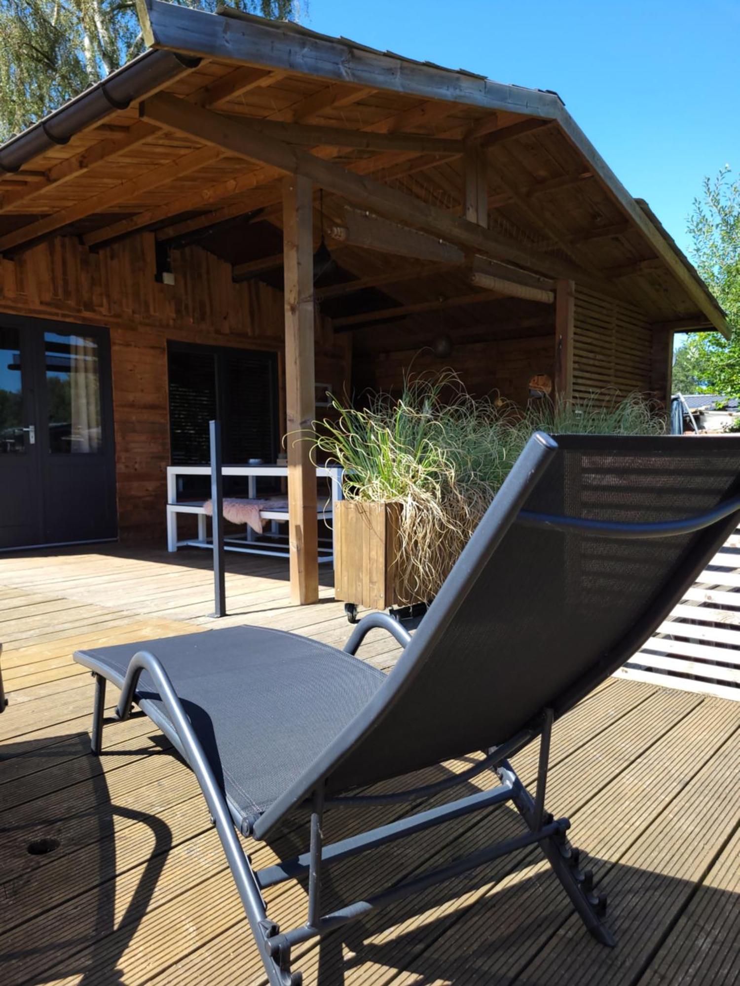 Rustig Gelegen Chalet Solvo Met Terras Aan Het Water Гел Экстерьер фото